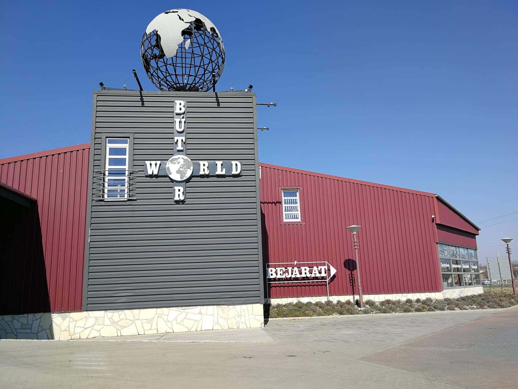 World Bútor Székesfehérvár 2